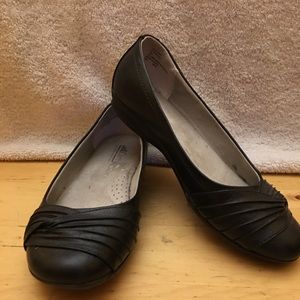 Cliffs by White Mountain Shoes Size 10